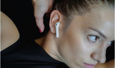 Jak nabíjet bezdrátová sluchátka?